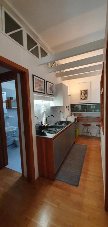 Domus B Corso Francia Apartment Рим Екстер'єр фото